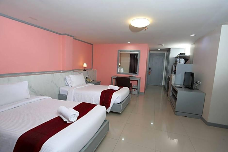 Bedroom 3, Convenient Grand Hotel, Bang Sao Thong