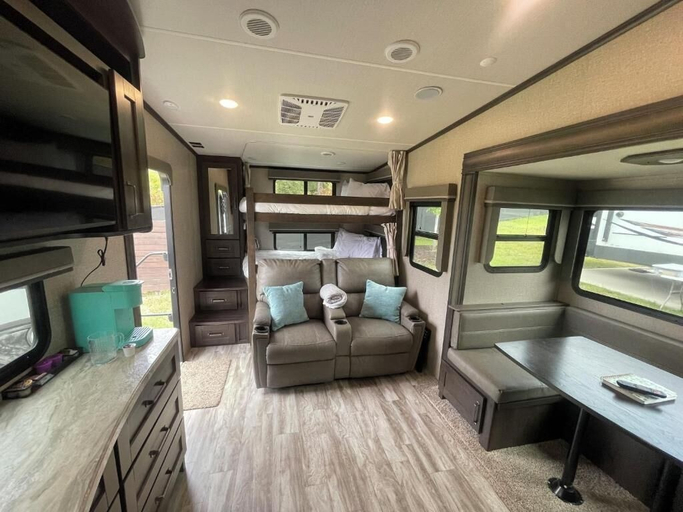 Room 3, Finish Line RV Park, Garland