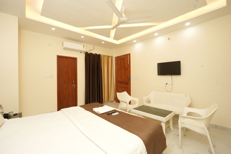 Room 2, Hotel Rahul inn, Lucknow