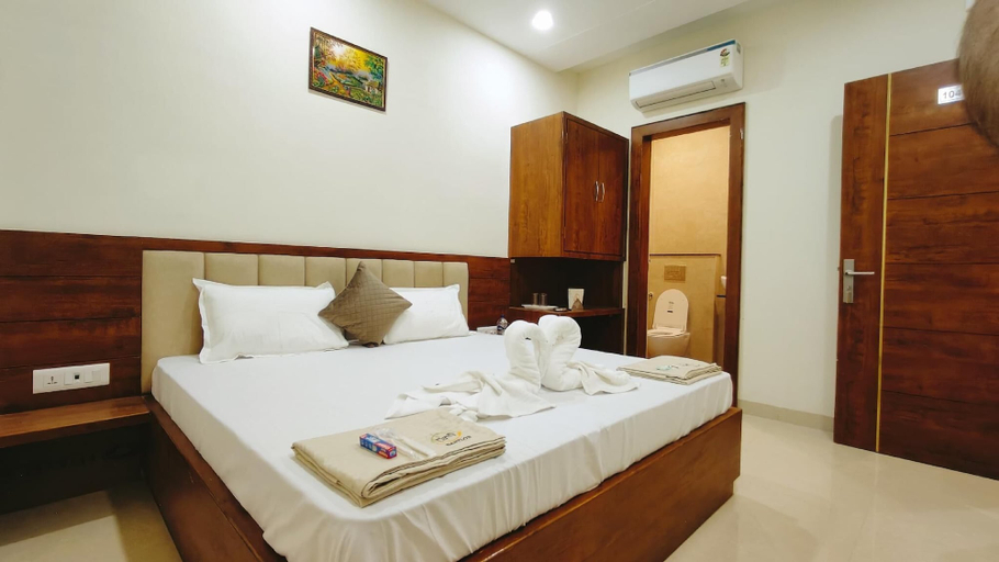 Room 5, Hotel Babylon Elegance, Mathura