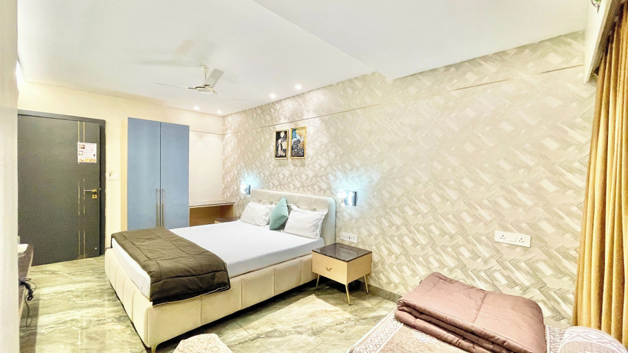 Room 4, Premium Hotel M Shri near Mahakal Temple, Ujjain