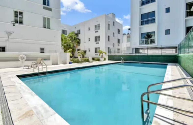 Pool 4, Miami Beach Oasis Studio, Miami-Dade