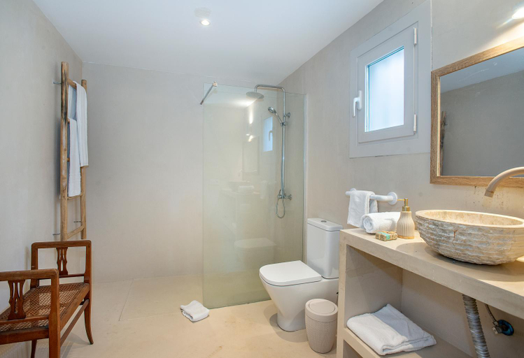Bathroom 2, Owl Booking Villa Bocoris - 15 Min Walk to the Beach, Baleares