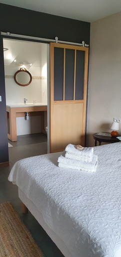 Bedroom 2, L'Oseraie du Quercy, Lot
