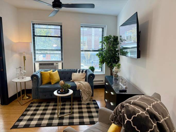 Others 3, Boutique Studio Apartment on Grand Ave, Bergen