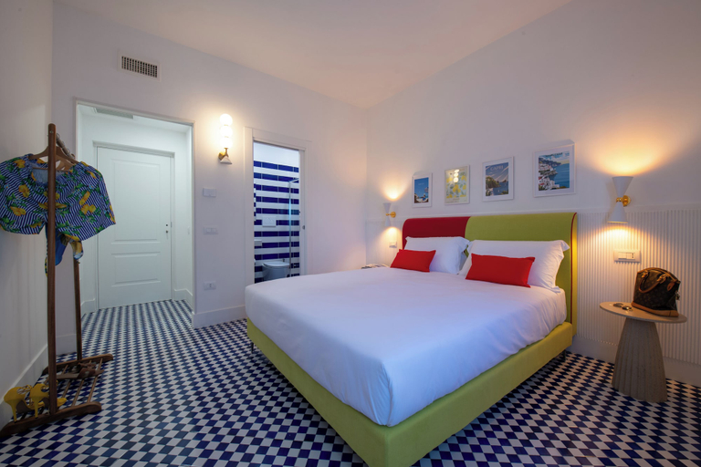 Room 5, Villa Bellarosa, Napoli