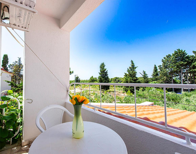 Balcony/terrace 2, Villa Christina, Novalja