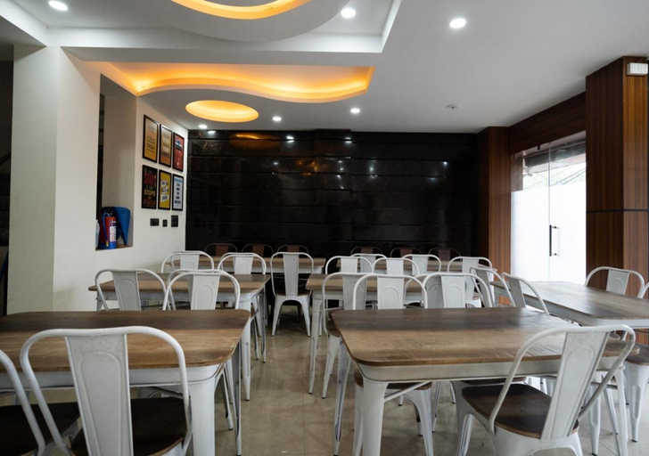 Others 4, Hotel Vizima 62, Gautam Buddha Nagar
