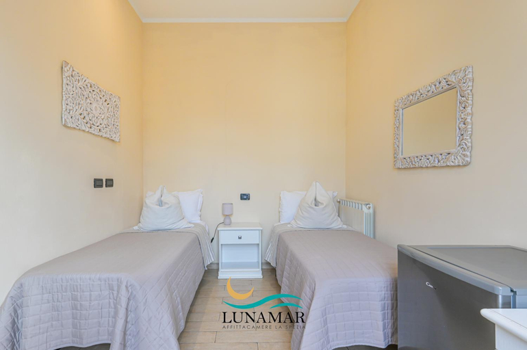 Bedroom 2, Affittacamere Lunamar, La Spezia
