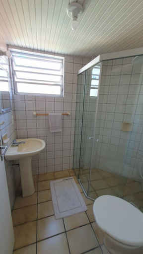 Bathroom, Residencial Helcia Maris, Florianopolis