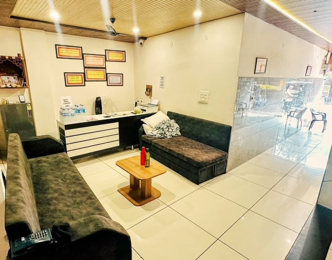 Others 4, Hotel Green view, Ujjain