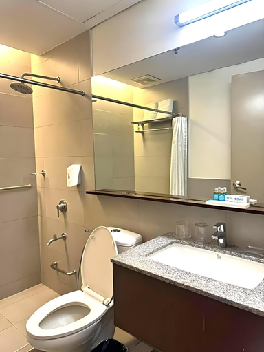 Bathroom 4, Microtel By Wyndham Acropolis, Quezon City