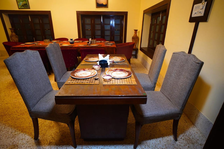 Food & Drinks 4, Maharaja Kothi, Umaria