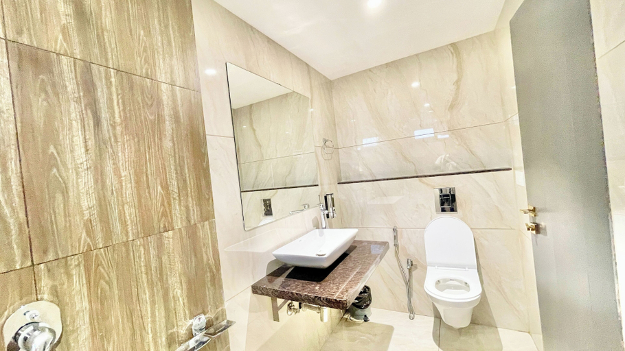 Bathroom 5, Premium Hotel M Shri near Mahakal Temple, Ujjain