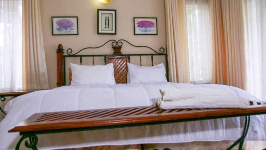 Room 3, Legend Safari Lodge, Harare