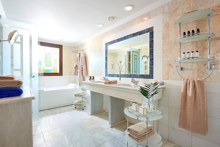 Bathroom 4, ALDEMAR ROYAL OLYMPIAN, West Greece