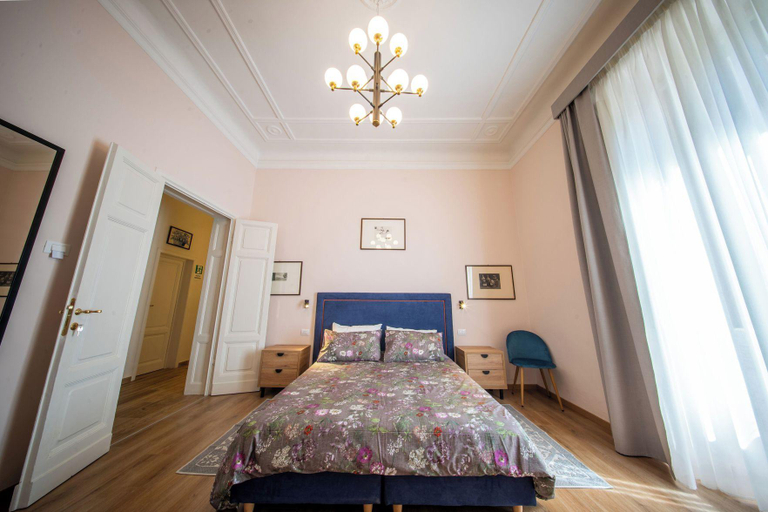 Bedroom 5, Mantellate 9, Florence