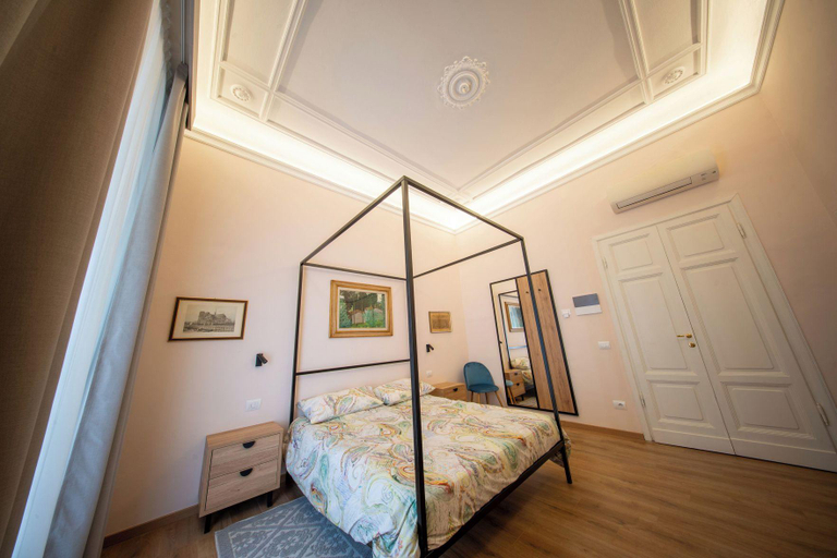 Bedroom 4, Mantellate 9, Florence