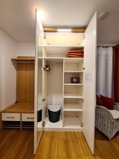 Bedroom 2, Apartment Gastehaus Staudenschloß, Augsburg