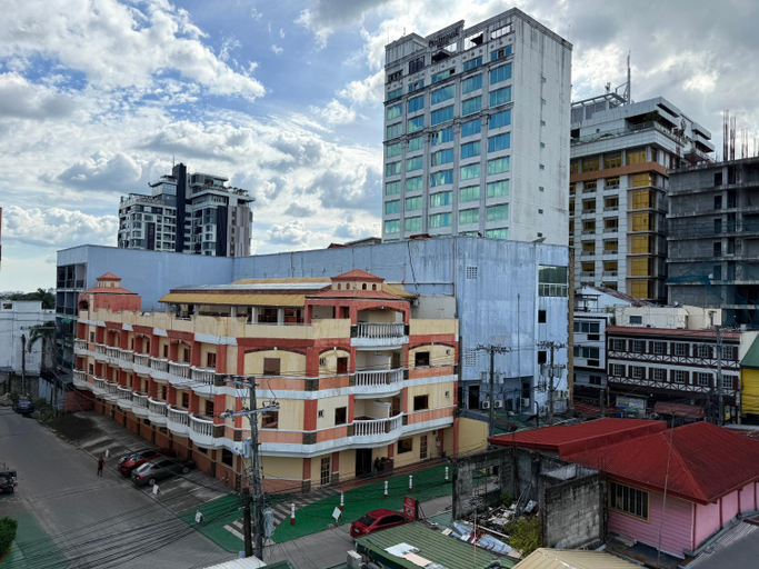 Exterior & Views 2, Grand Central Hotel, Mabalacat