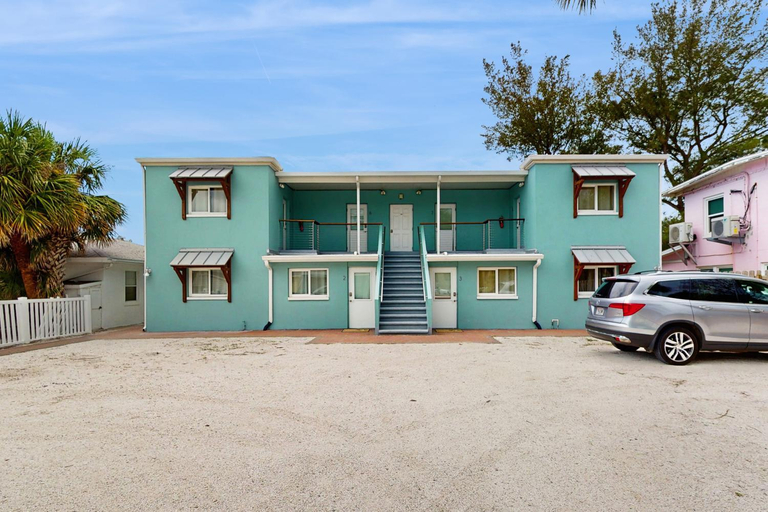 Exterior & Views 1, Bungalow Beach Place 7, Pinellas