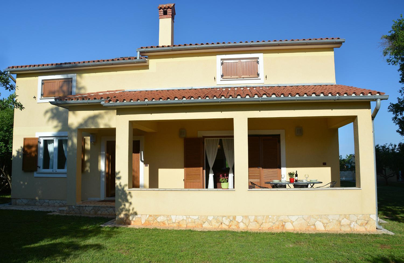 Others 4, Villa Gardena with private pool, Ližnjan