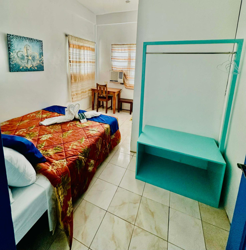 Bedroom 2, Shanedel’s Inn & Café, Basco