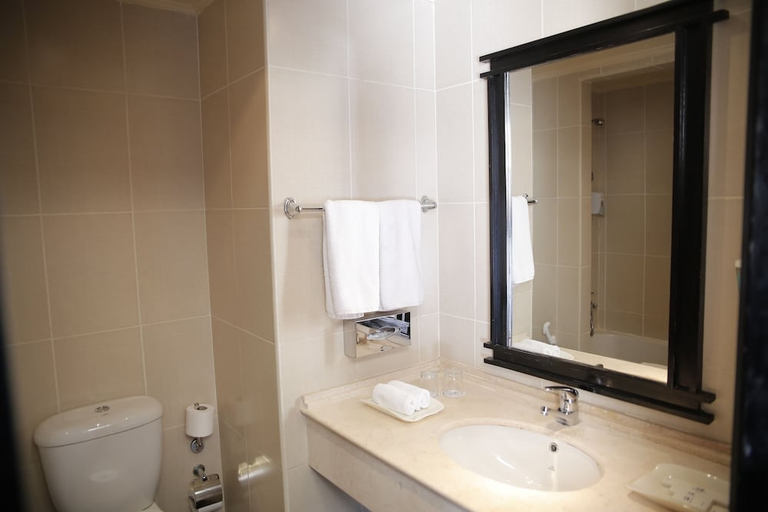 Bathroom, JAZ Casa Del Mar Resort, Al-Ghurdaqah