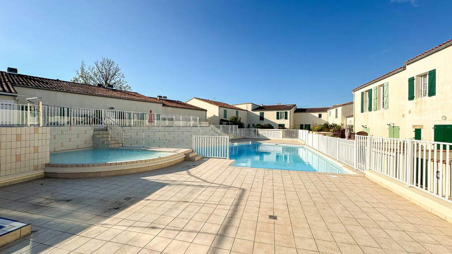 Sport & Beauty 2, Jolie maison a etage en residence avec piscine, Charente-Maritime