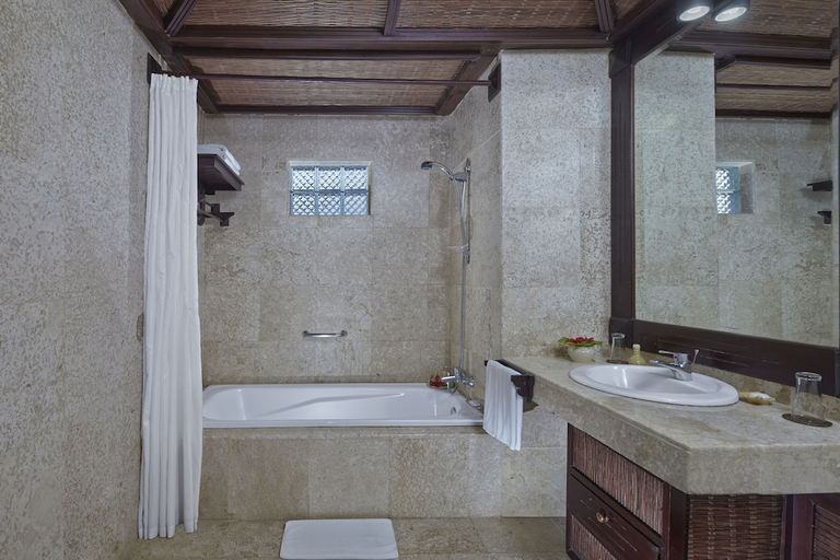Bathroom, Hotel Tjampuhan Spa, Gianyar