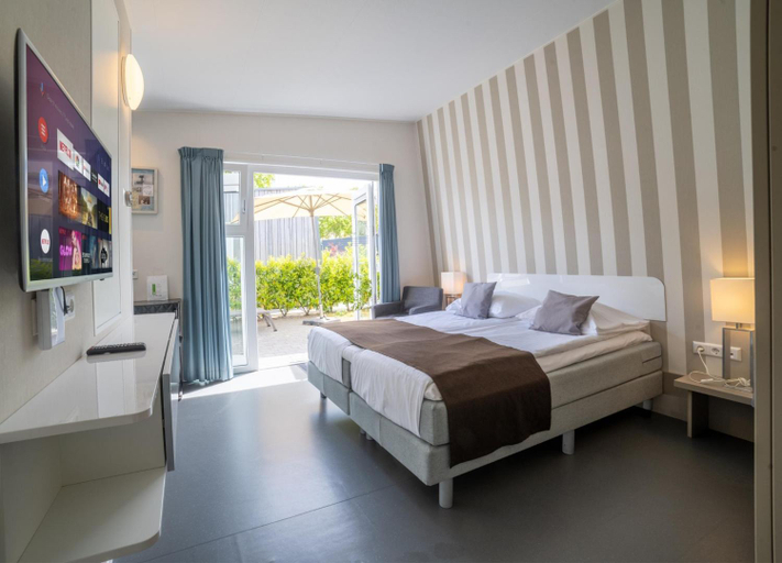Bedroom 2, CampingHotel Renesse, Schouwen-Duiveland