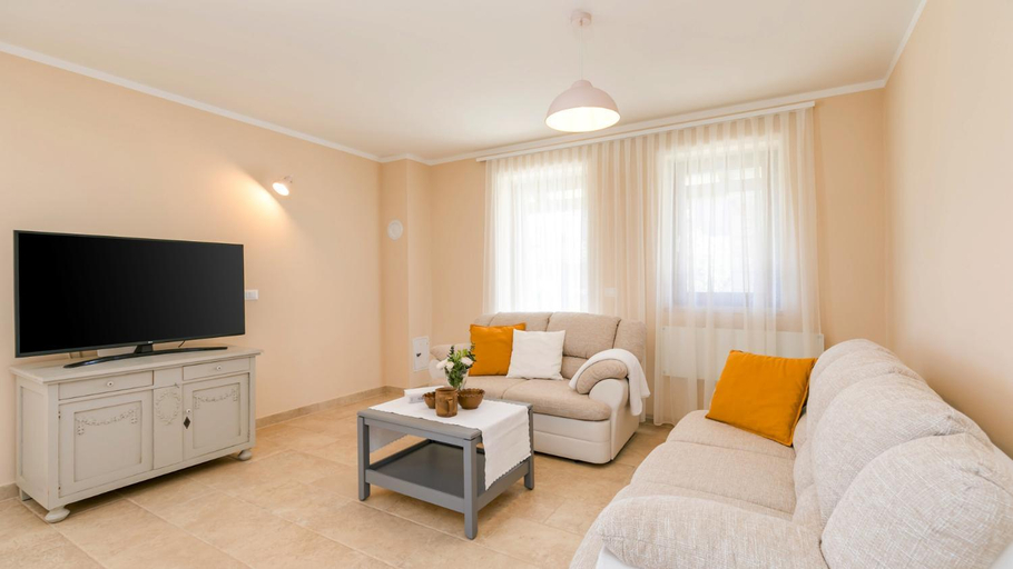 Others 5, Villa Angelina with 3 bedrooms and Pool in Novigrad, Novigrad