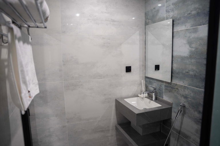 Bathroom 4, Wlat Hotel, Arbil