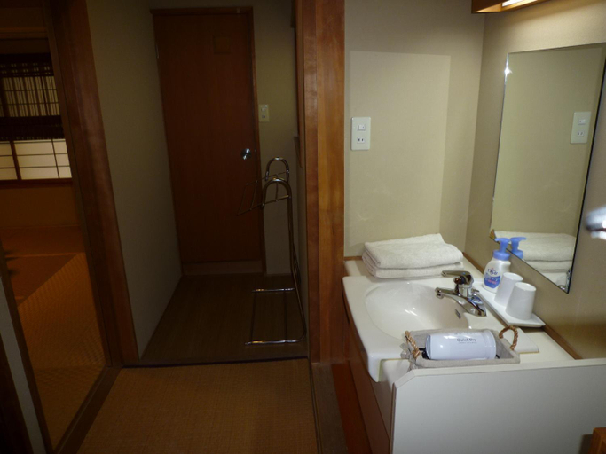 Bathroom 5, Yudanaka Tawaraya Ryokan, Yamanouchi