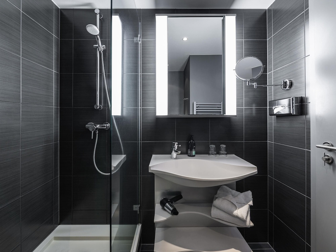 Bathroom 4, Adagio Berlin Kurfurstendamm Hotel, Berlin
