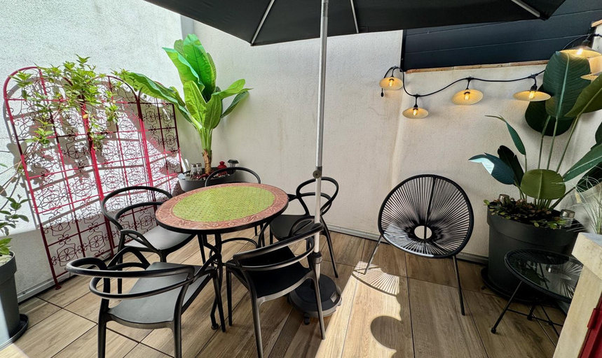 Others 5, Maison de village renovee !, Gard