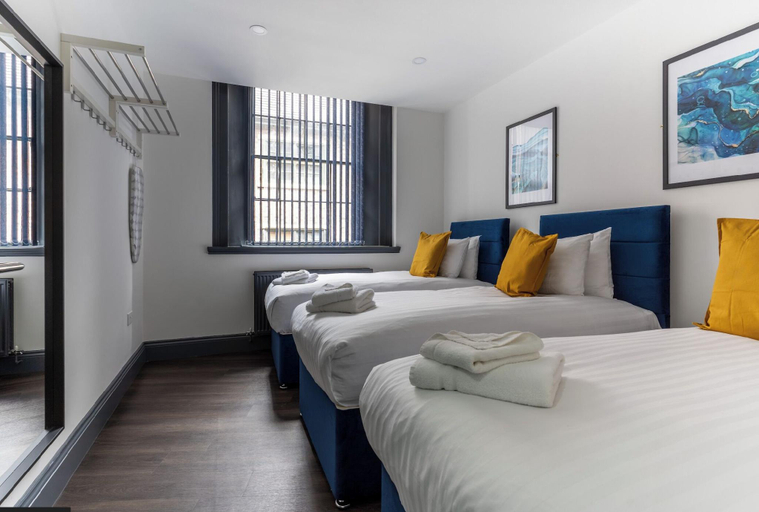 Bedroom 3, Temple Court by UStay Aparthotels, Sefton