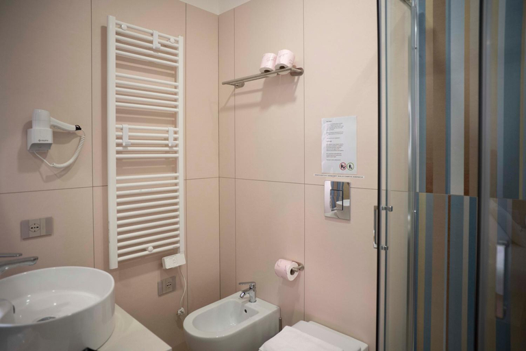 Bathroom 5, Rosa Rooms Pompei (Affittacamere professionale), Napoli