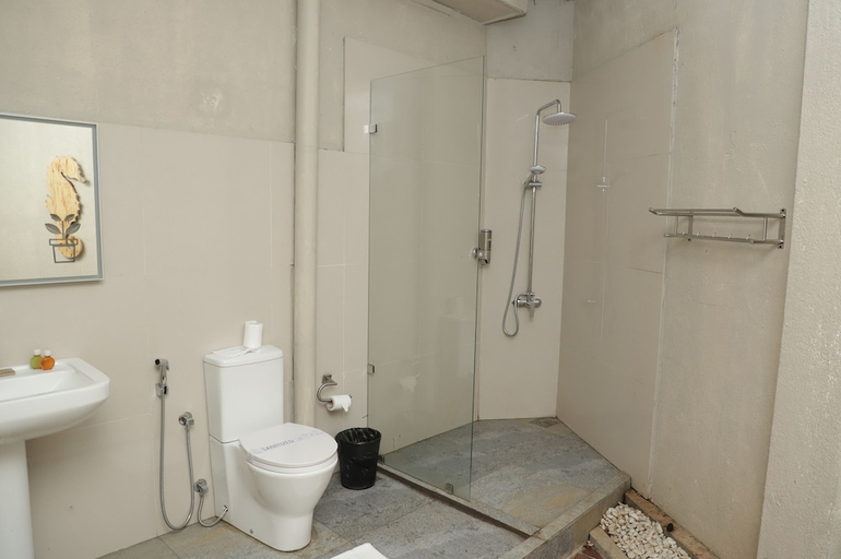 Bathroom 3, Sea Horse Hotel and Spa, Negombo