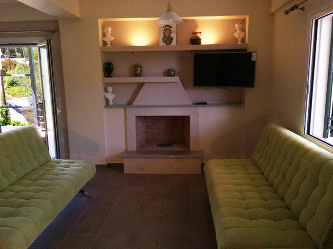 Others 4, Tsoutsis Apartments, Ionian Islands