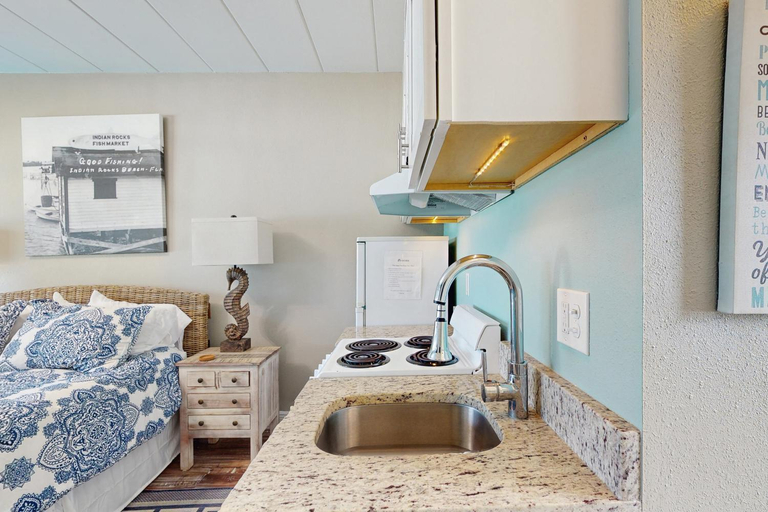 Others 4, Bungalow Beach Place 7, Pinellas