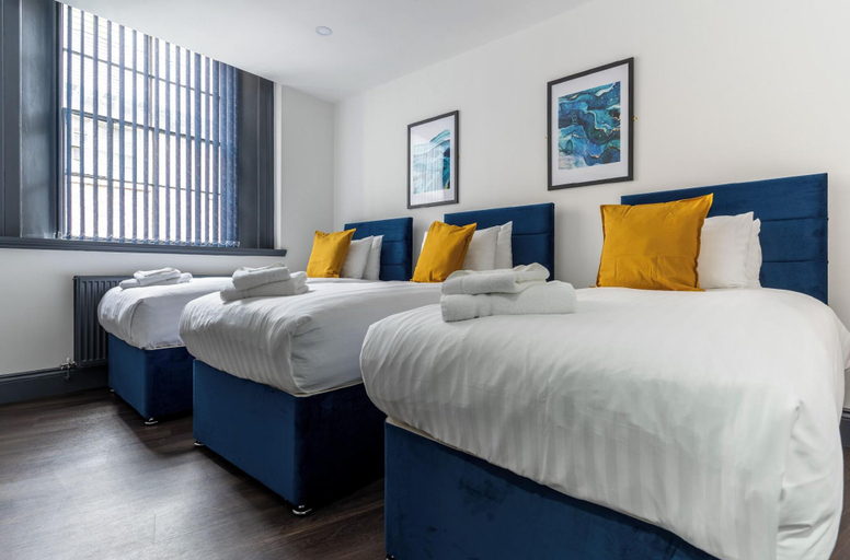 Bedroom 3, Temple Court by UStay Aparthotels, Sefton