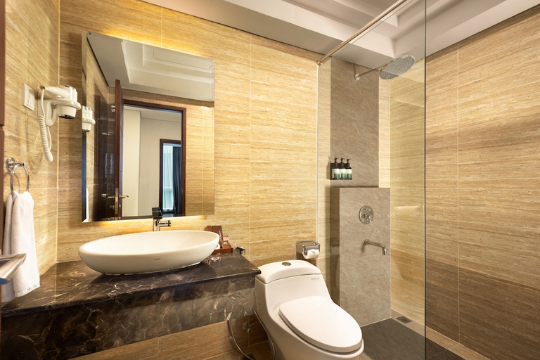 Bathroom 5, Panbil Residence Apartment Batam, Batam