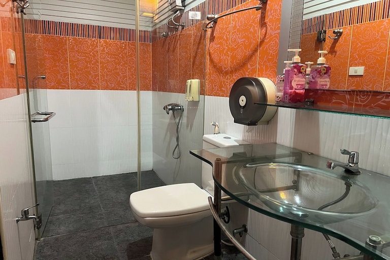 Bathroom 3, ZEN ROOMS SUKHUMVIT 71, Wattana