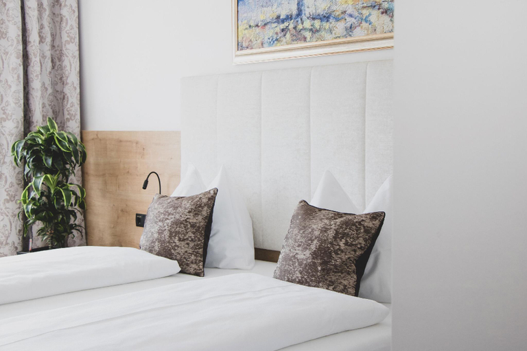 Bedroom 2, Boutique Hotel Edelmanns, Innsbruck Land