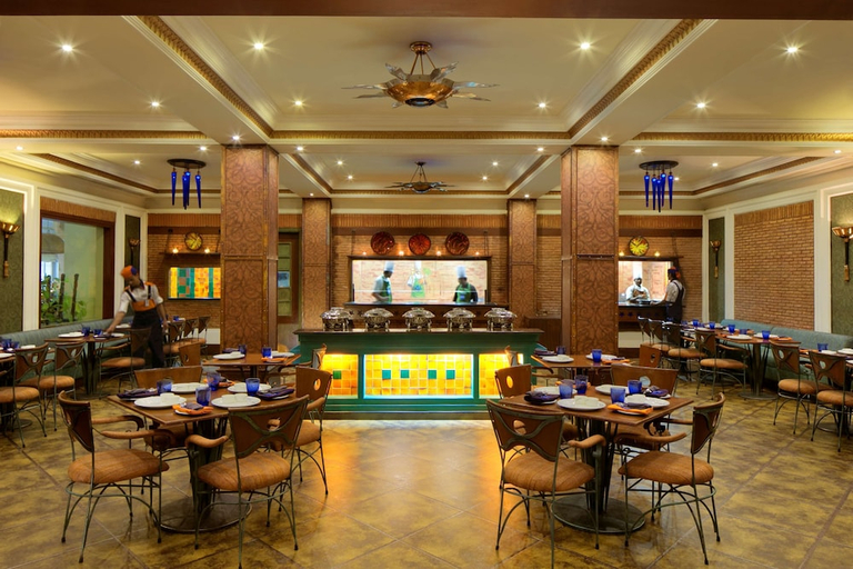 Food & Drinks 5, Radisson Blu Hotel & Suites GRT Chennai, Kancheepuram