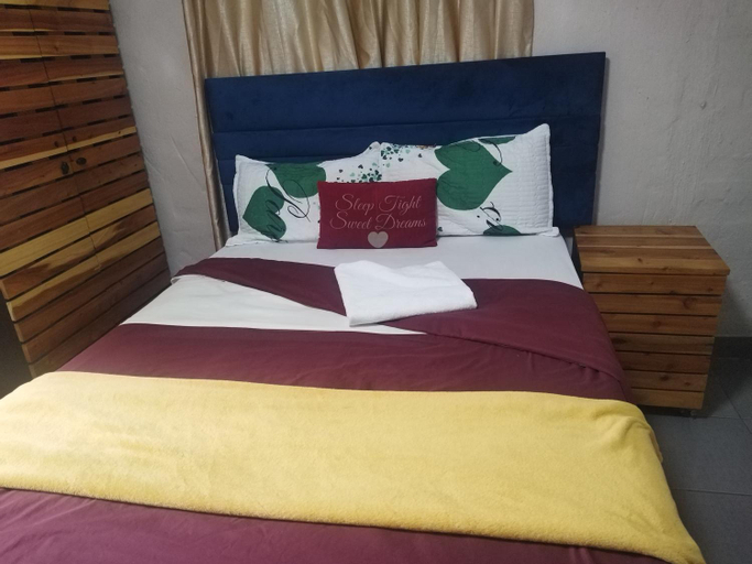 Others 3, J & J's Paradise Guesthouse pmb, Umgungundlovu