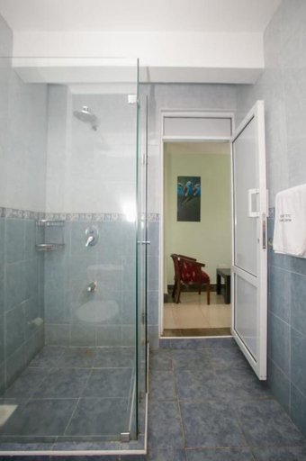 Bathroom 4, Desmond Tutu Conference Centre, Dagoretti North