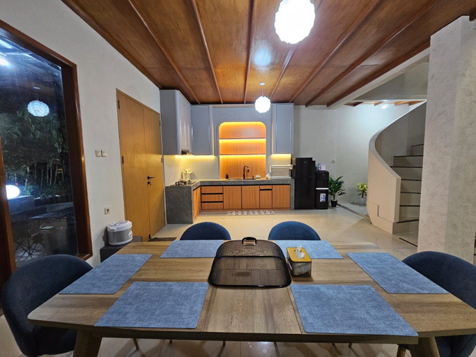 Others 4, Alina Villa 6BR with Private Pool, Bandung