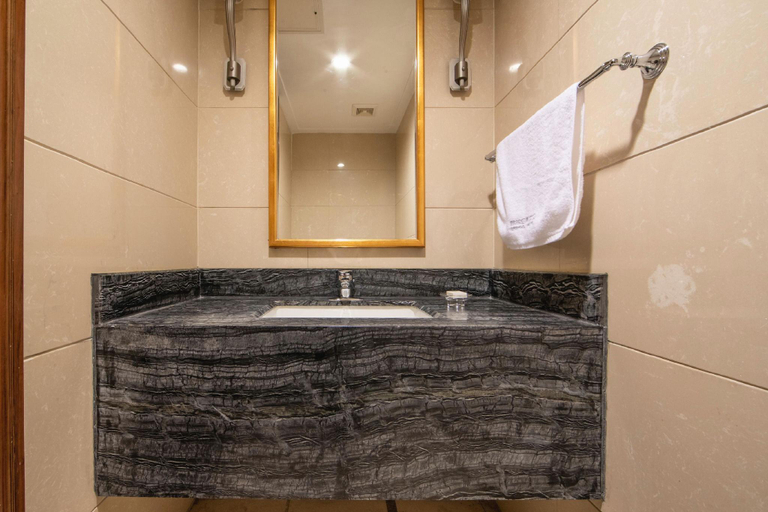 Bathroom 4, Beijing Ordos Aili Hotel-Wangfujing Branch, Beijing